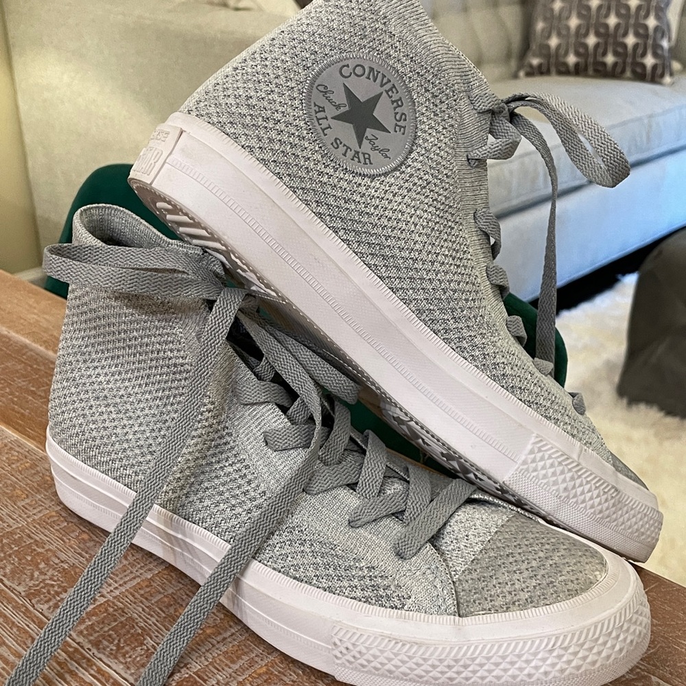 Chuck Taylor Converse - Picture 6 of 14
